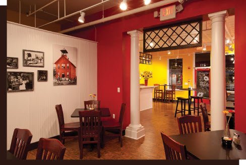 Codys on 4th dining room